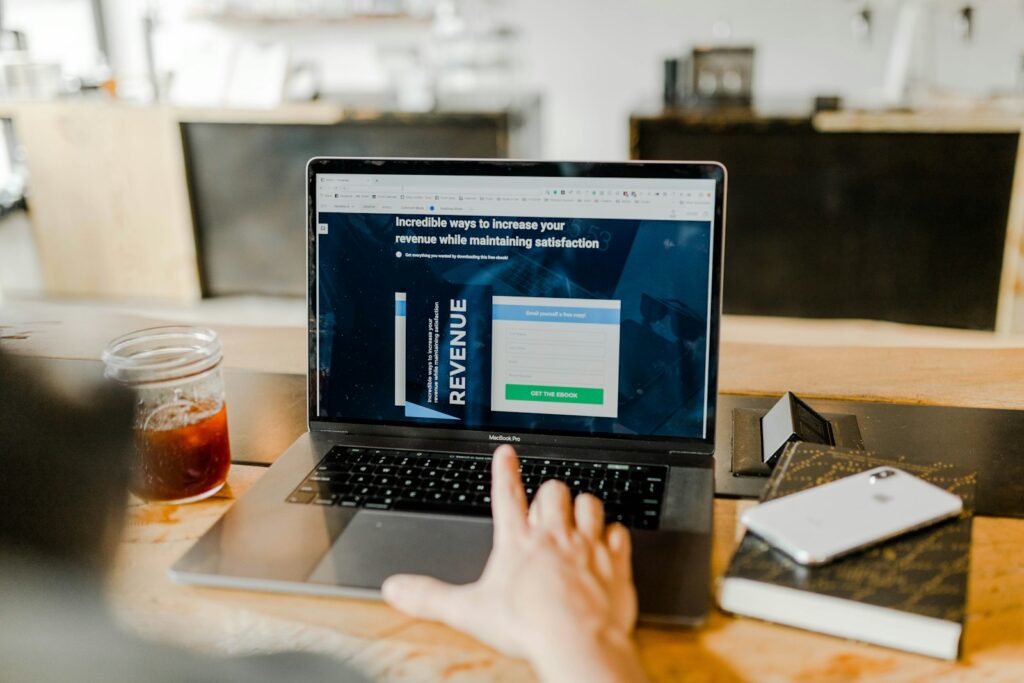 Reviewing SEO return on investment and organic traffic trends for a UK business
